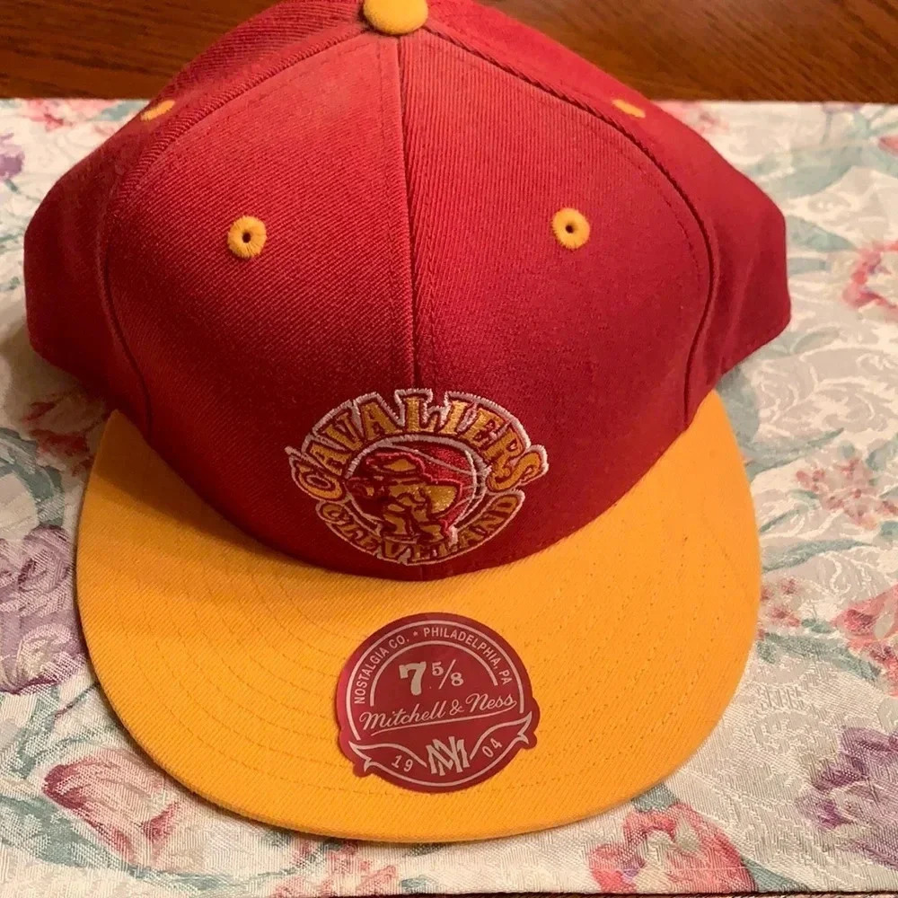 Cleveland Cavaliers Mitchell & Ness SnapBack Hat